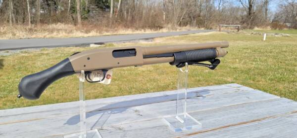 MOSSBERG 590 SHOCKWAVE CERAKOTE PUMP ACTION SHOTGUN 12 GAUGE 14″ HEAVY WALLED BARREL 6 ROUNDS BEAD SIGHT CYLINDER BORE RAPTOR BIRDS HEAD PISTOL GRIP FLAT DARK EARTH - Image 2