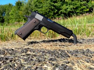 AUTO-ORDNANCE THOMPSON SERIES 80 1911 .45 ACP SEMI AUTO PISTOL 5″ BARREL 7 ROUNDS CHECKERED PLASTIC GRIPS MATTE BLACK